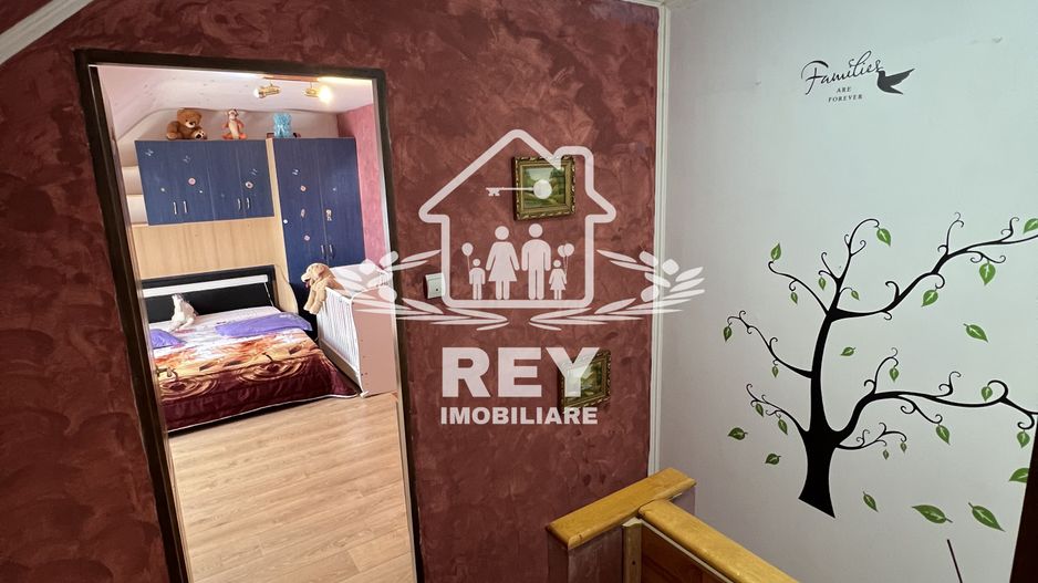 De vanzare- Apartament 3 camere str Luptei - Poză 7