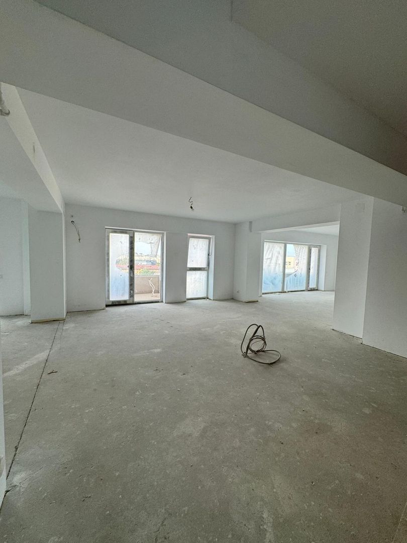 Duplex 5 camere 251 MP 8 Parcari Ștefan cel Mare - Parcul Circului - Poză 4