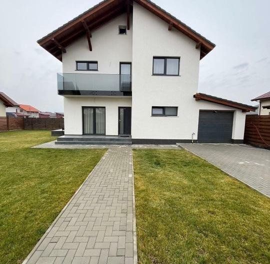 Tărlungeni, zona Izvor, casă de vănzare - Poză 1