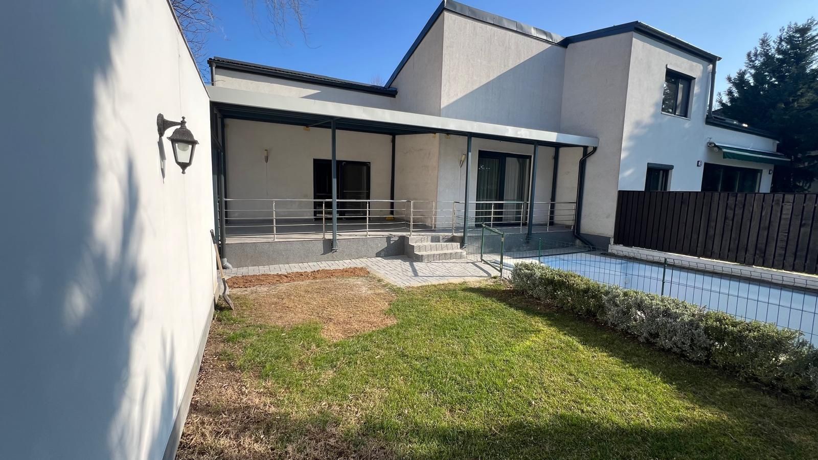 Iancu Nicolae  British School vila de închiriat 5 camere cu piscină - Poză 1