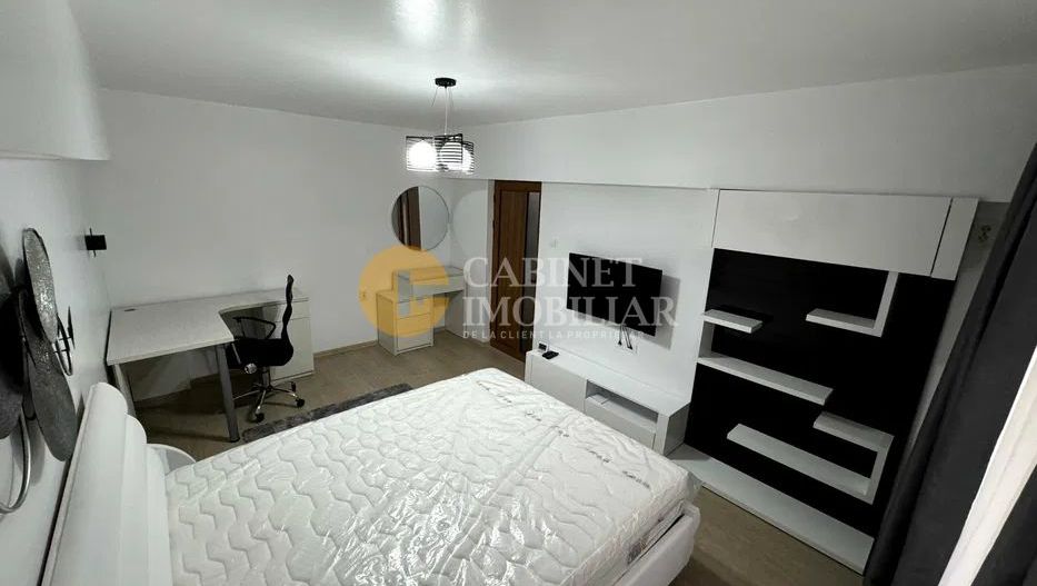 1 Camera Decomandat- Renovat Modern-Mobilat si Utilat - Poză 2