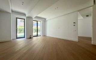 Apartament 3 camere cu grădină Cortina 126 | Parcare - Poză 1