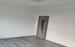 Apartament cu 1 cameră și balcon, mansardă în imobil cu 4 etaje. - Poză 3