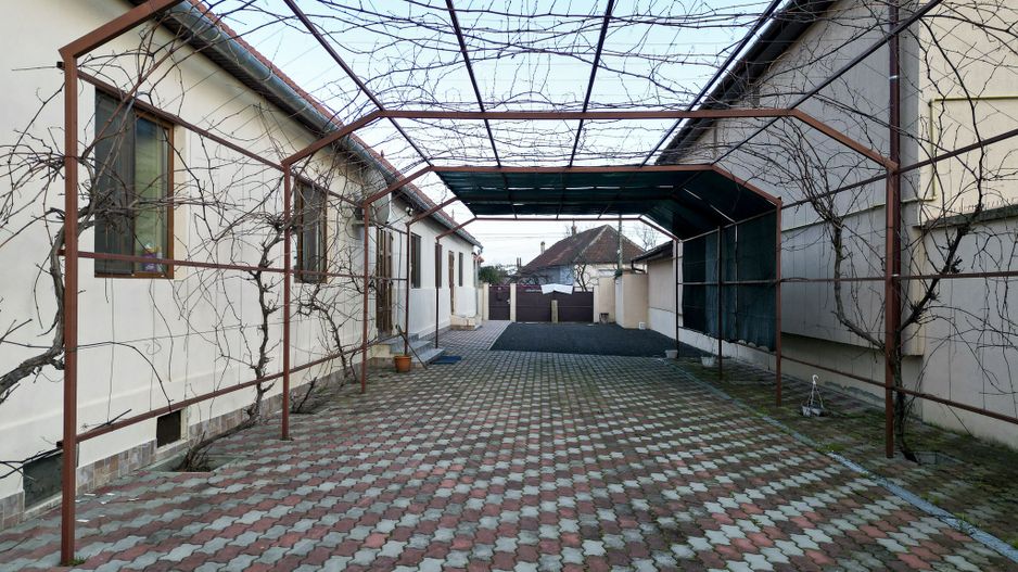 Casă cu 5 camere în Vladimirescu - Poză 20