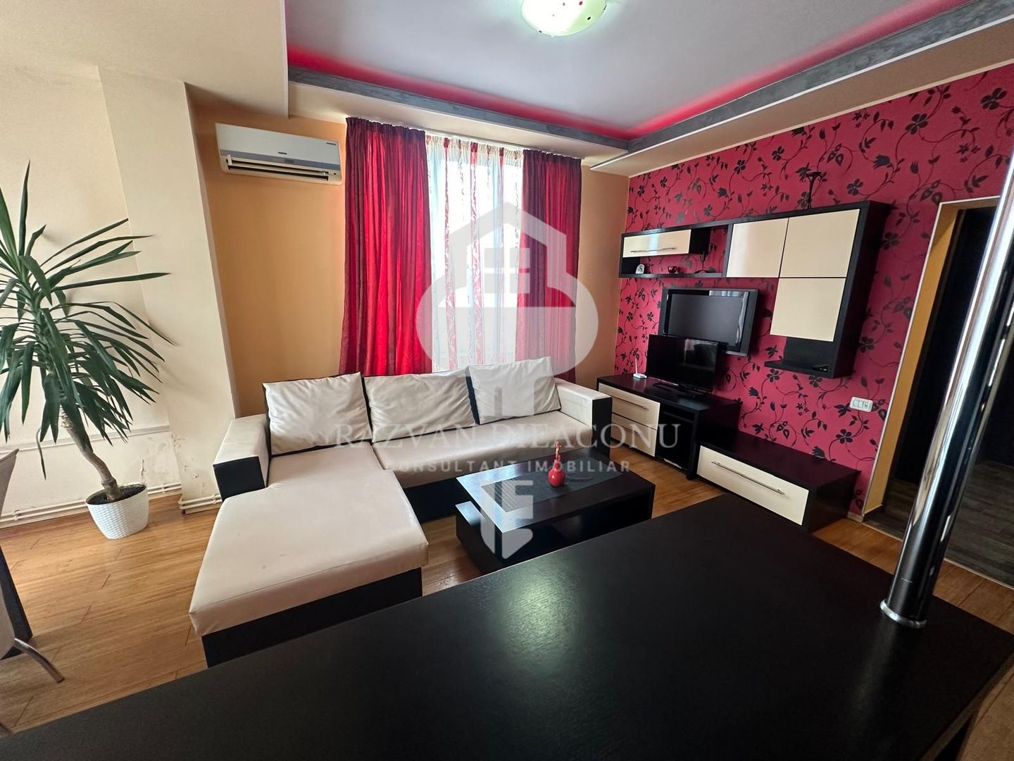 De Vanzare - Poză 2