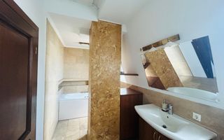 Penthouse de inchiriat, zona buna, terasa mare, mobilat si utilat - Poză 10