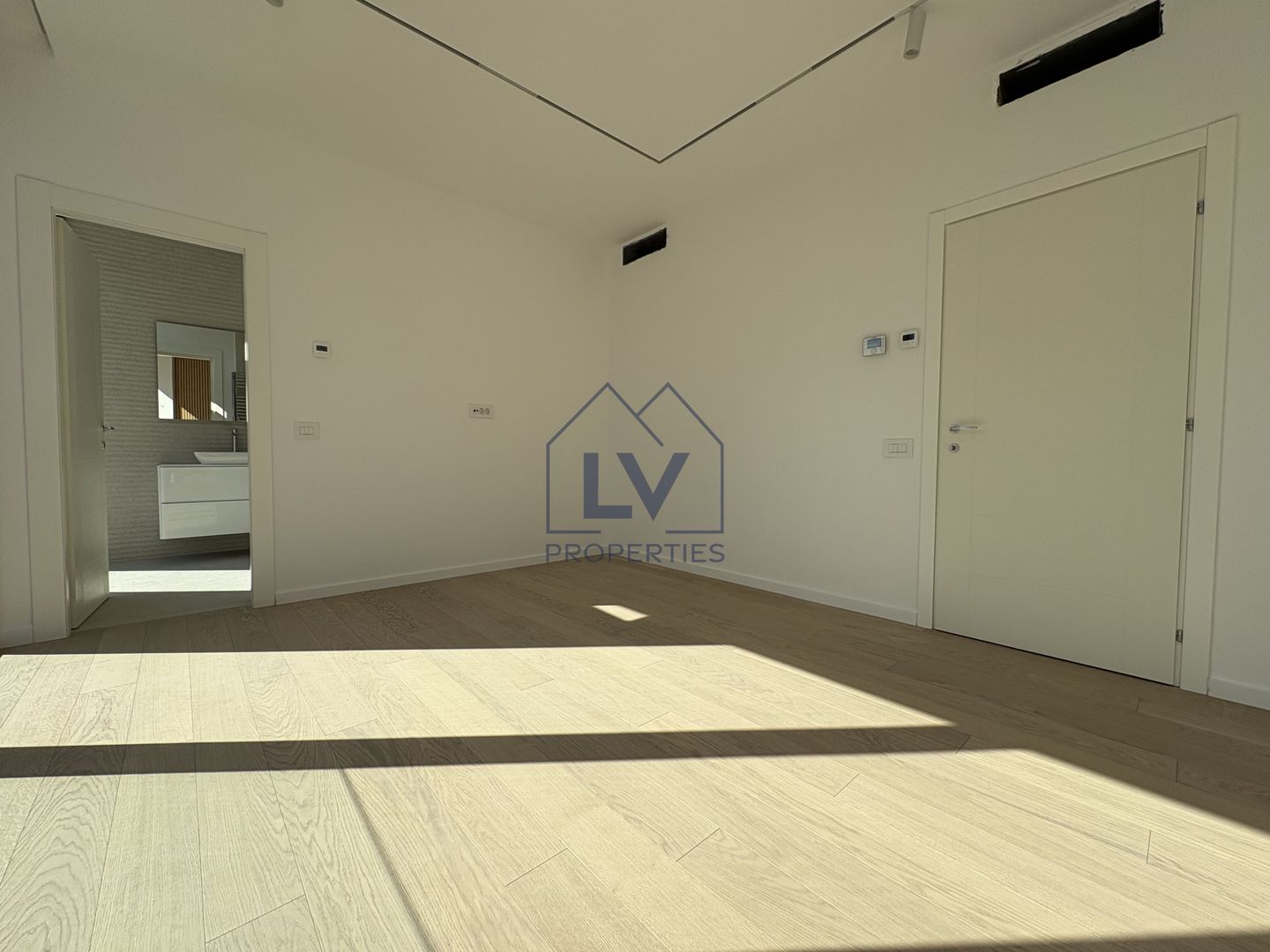 VILA | 6 CAMERE | PIPERA - Poză 9