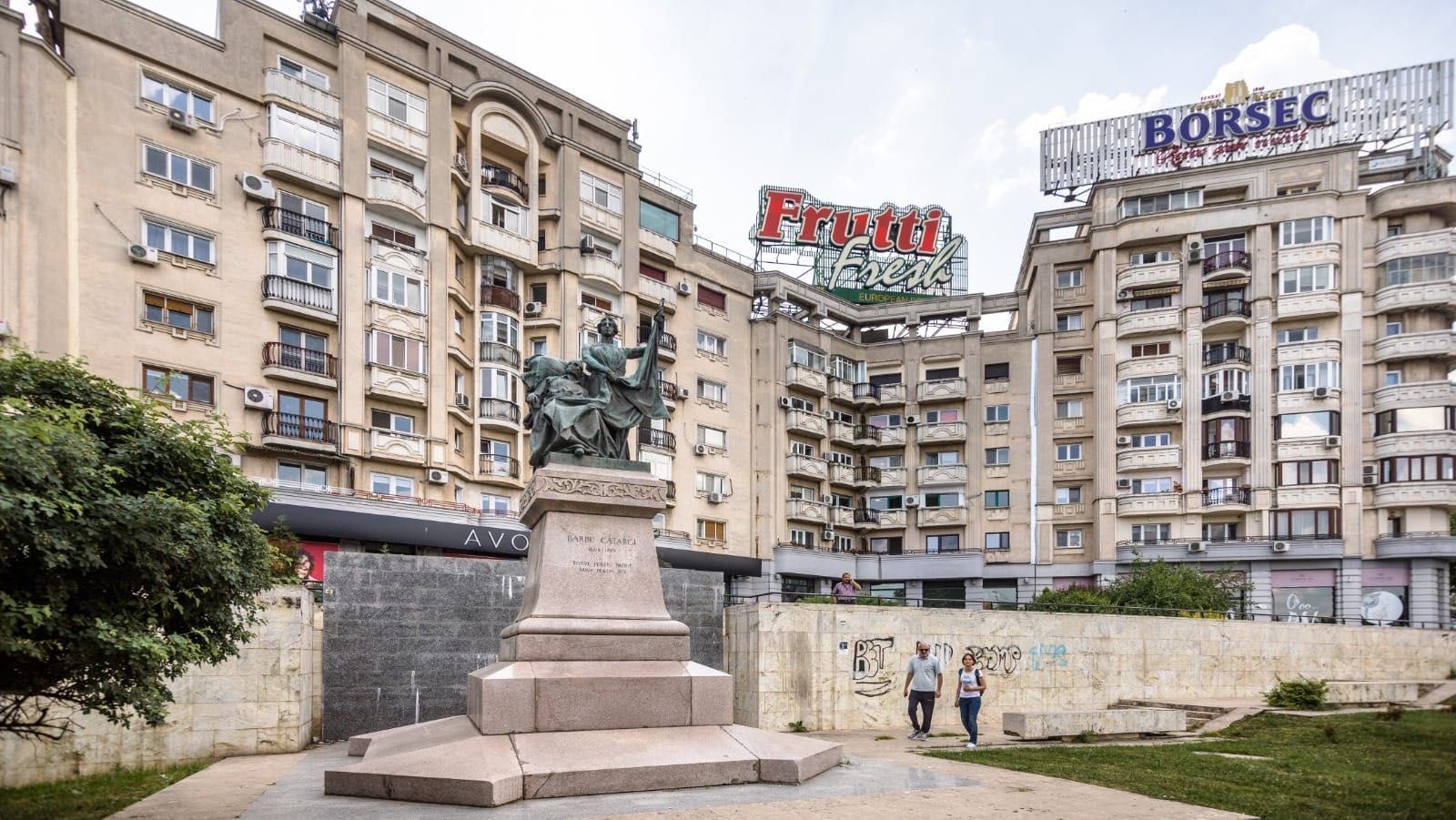 Închiriez apartament 5 camere, Piața Unirii-FÂNTÂNI - Poză 1