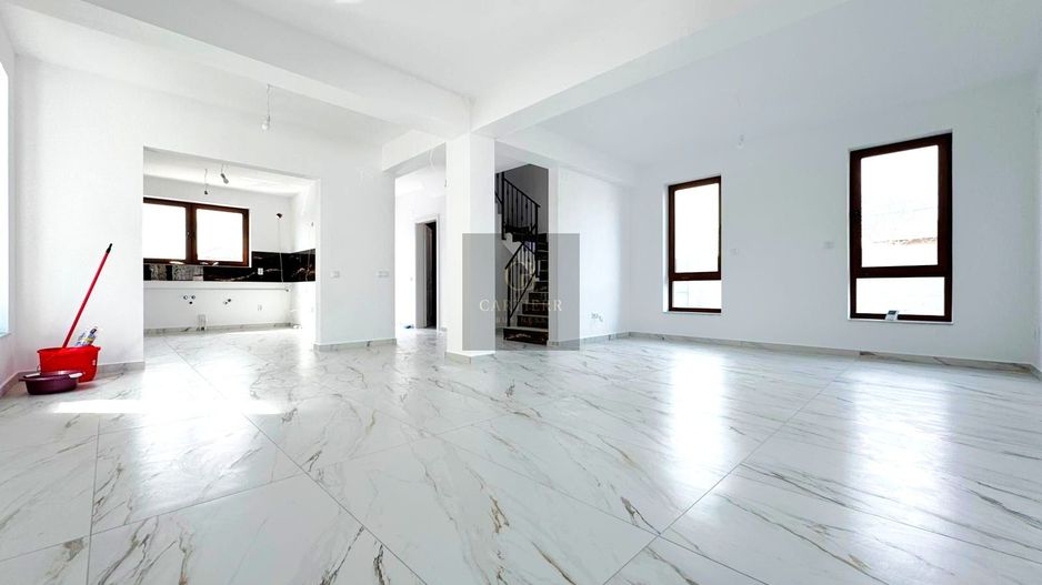 CASĂ + GARAJ | 5 CAMERE | BERCENI | - Poză 7