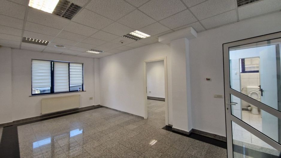 Inchiriere spatiu centru Pitesti, strada Crinului - Poză 4