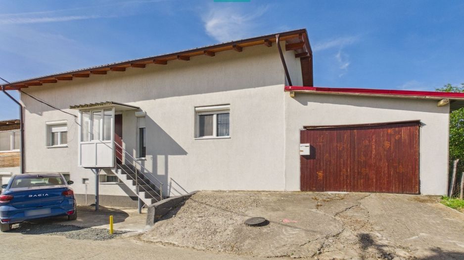 Casă retrasă cu 4 camere, teren 920 mp în  Pișchia - Poză 23