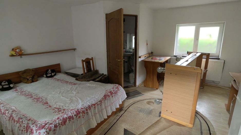 Casă 4camere+teren 719 m²central lângă izvoare de ape minerală Vâlcele - Poză 6