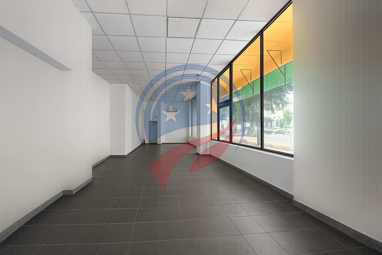 Spațiu Comercial Ultracentral 113,90 mp + Subsol | Vitrină 10 ml - Poză 3