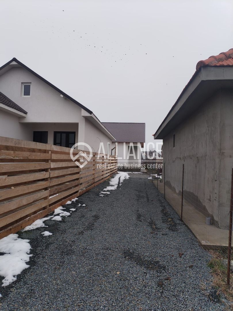 Lumina(cod04)-Casa 3 camere 95 mp - Poză 3