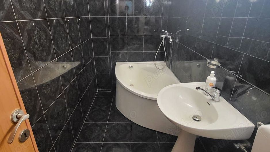 Vand apartament 3 camere-Parc Sebastian - Poză 9