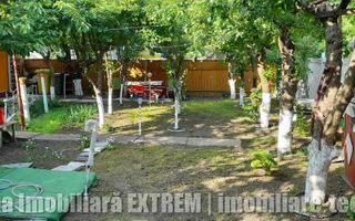 Casă de cărămidă, cu 4 camere, 417mp teren, lăngă Gara de Sud, Tecuci - Poză 3