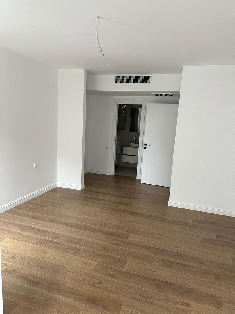 Vanzare 3 Camere Bloc Nou Pipera OMV - Poză 7