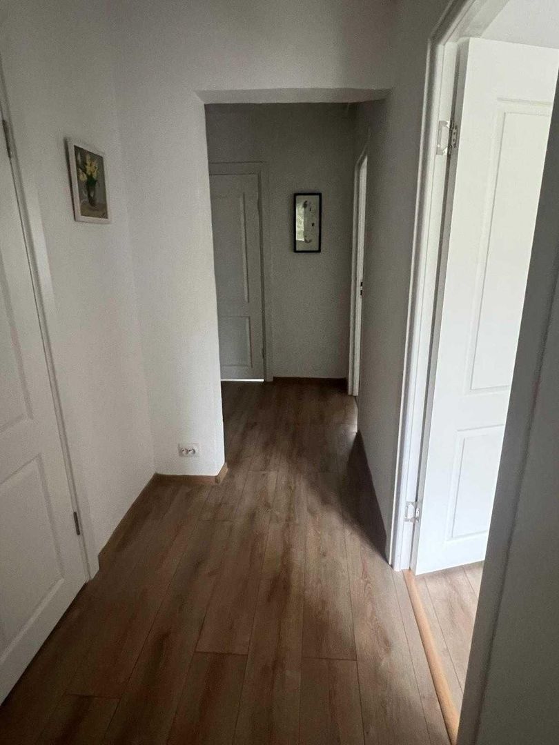 AP. 3 CAMERE- APARATORI, CAT-FRIENDLY, BUCATARIE INCHISA, METROU - Poză 2