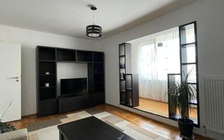 Apartament spatios cu 3 camere - langa Facultatea de medicina - Poză 1