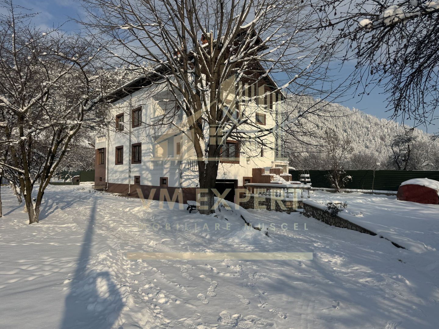 VILA S+P+E-306 MP, TEREN 2078 MP, CAMPULUNG - Poză 6