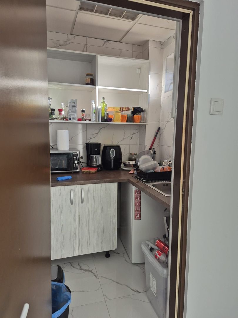BRASADAS vinde Spatiu birou/apartament luceul Economic. - Poză 8
