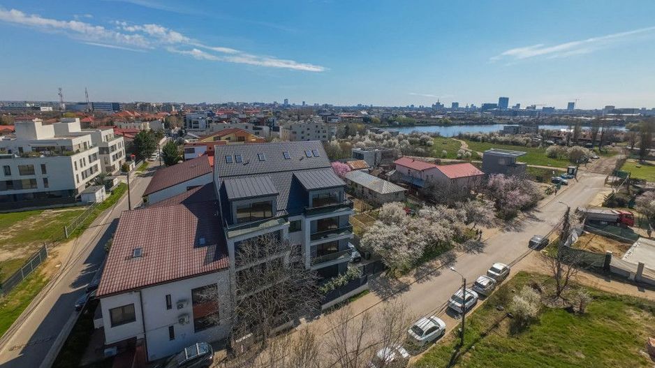 Apartament 3 camere Sisesti - vedere catre lac - Poză 14