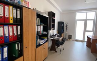 Spatiu birou - Poză 14