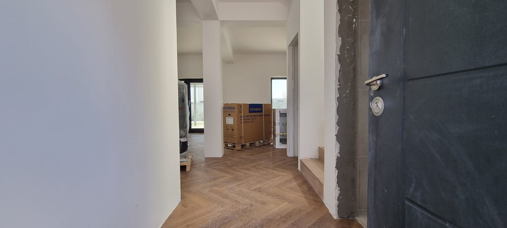 Vilă Individuală cu 700 mp Teren și Mansardă Amenajată - Poză 4