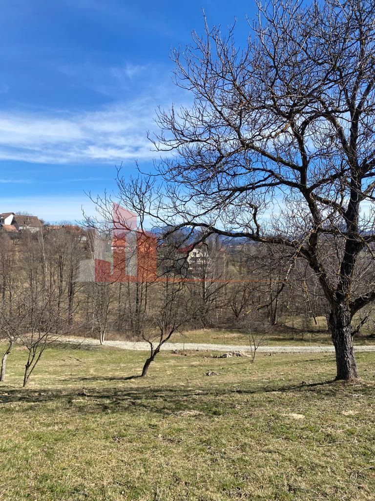 Teren Predelut cu priveliste - Poză 7