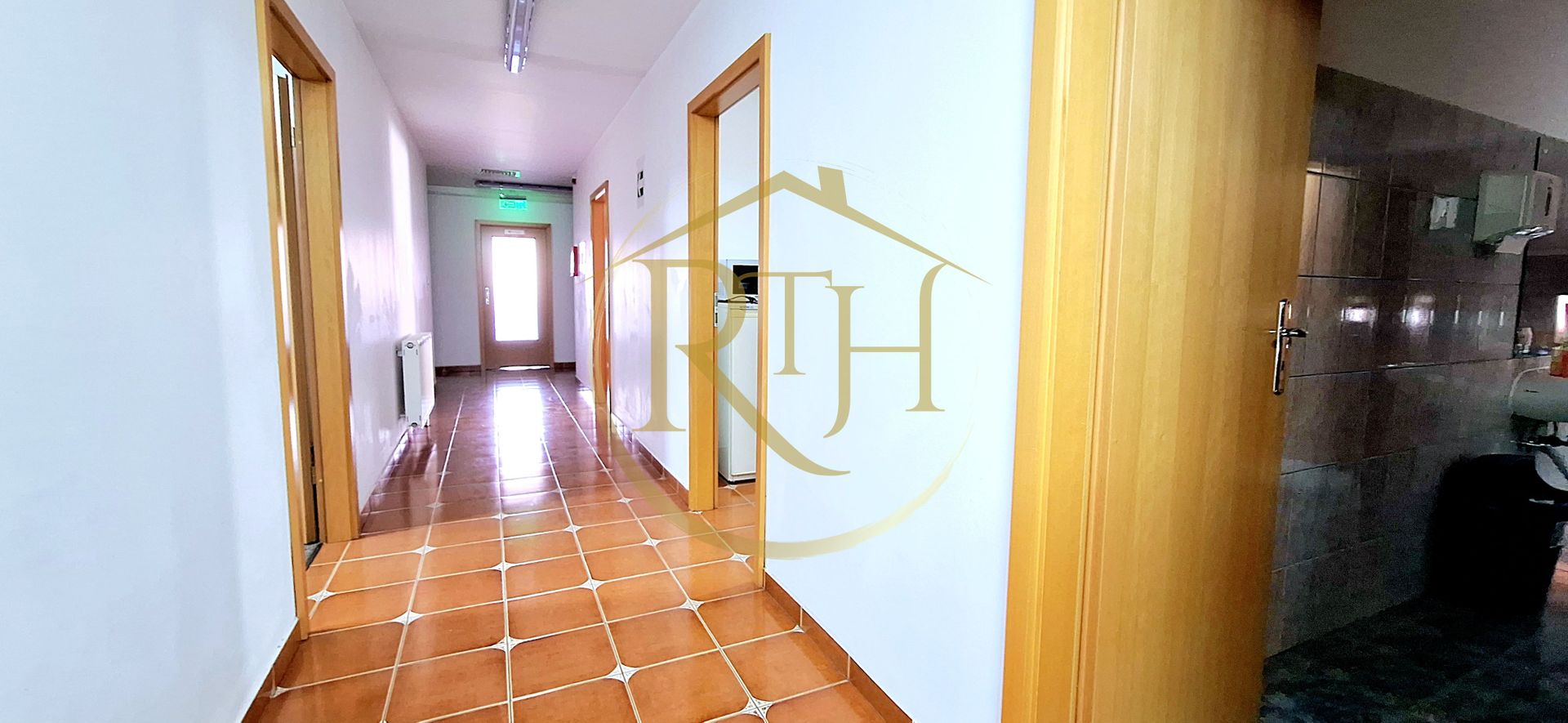 Oferim spre inchiriere spatii pentru birouri, zona Soarelui, Parcare privata - Poză 19