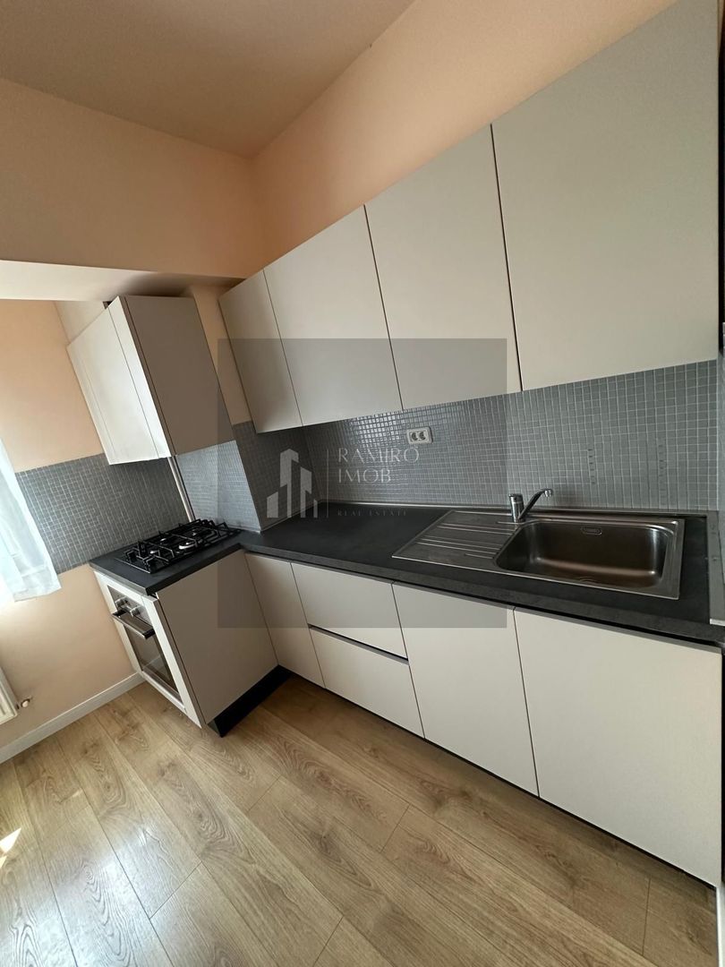 Apartament 3 camere, decomandat Baneasa - Poză 12