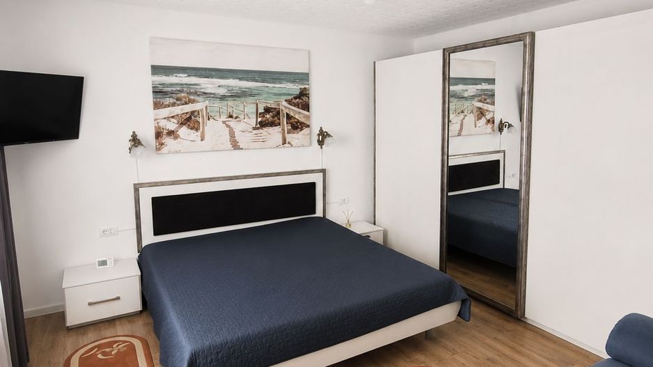 Apartament la casă cu terasă generoasă, între Lipovei și Aradului – co - Poză 1