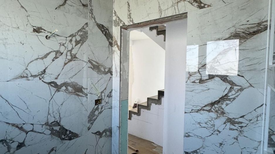 Casa de familie in zona rezidentiala - Poză 3