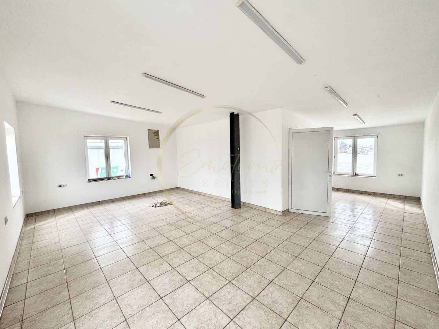 Hala nouă de închiriat — 310 mp utili, vizibilitate excelentă, dotări premium - Poză 7