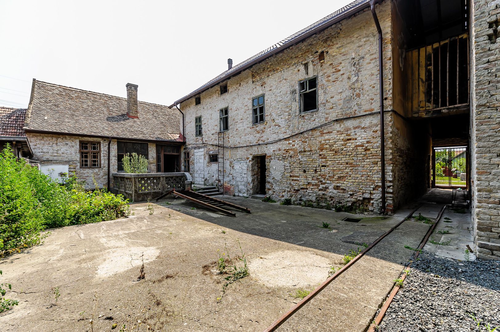 Moara veche Szabados malom -spațiu comercial Nădlac - Poză 2