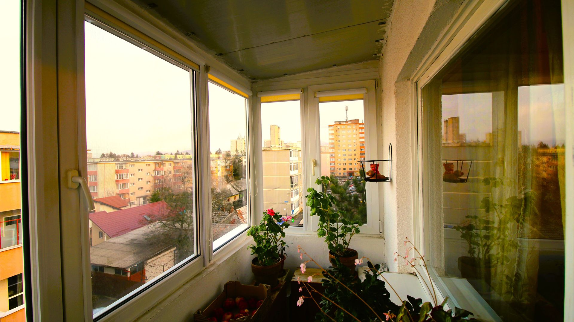 Reprezentare Exclusivă, Zona Ciucaș, 2 camere decomandate cu 2 balcoane - Poză 5