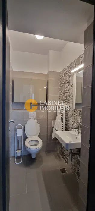 Apartament cu 3 camere, ETAJ INTERMEDIAR, 81 MP, CU PARCARE SUBTERANA INCLUSĂ - Poză 7