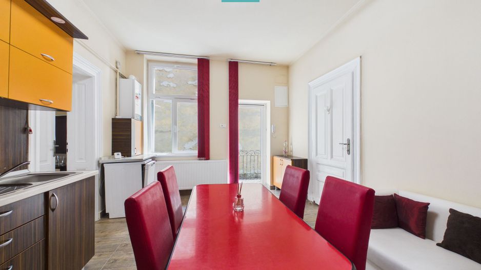 Apartament ultracentral, renovat, cu garaj - Poză 6