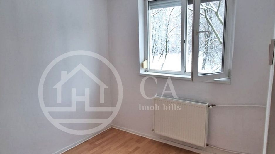 Apartament de vânzare cu 2 camere în zona Rogerius, Oradea - Poză 4