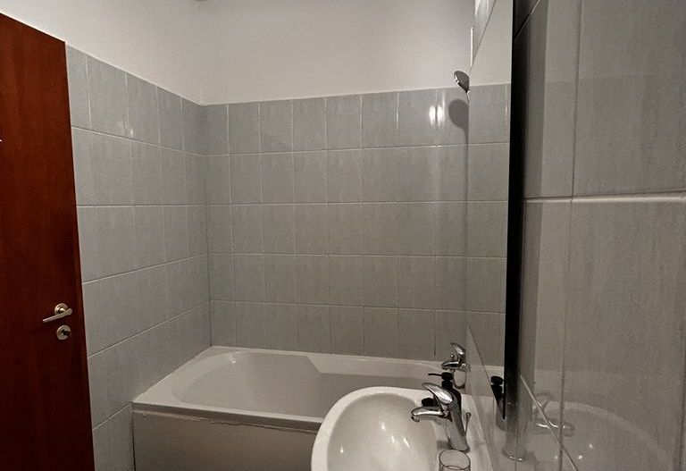 Apartament 2 camere Titan, parcare demisol, pet friendly, centrală, view superb - Poză 5