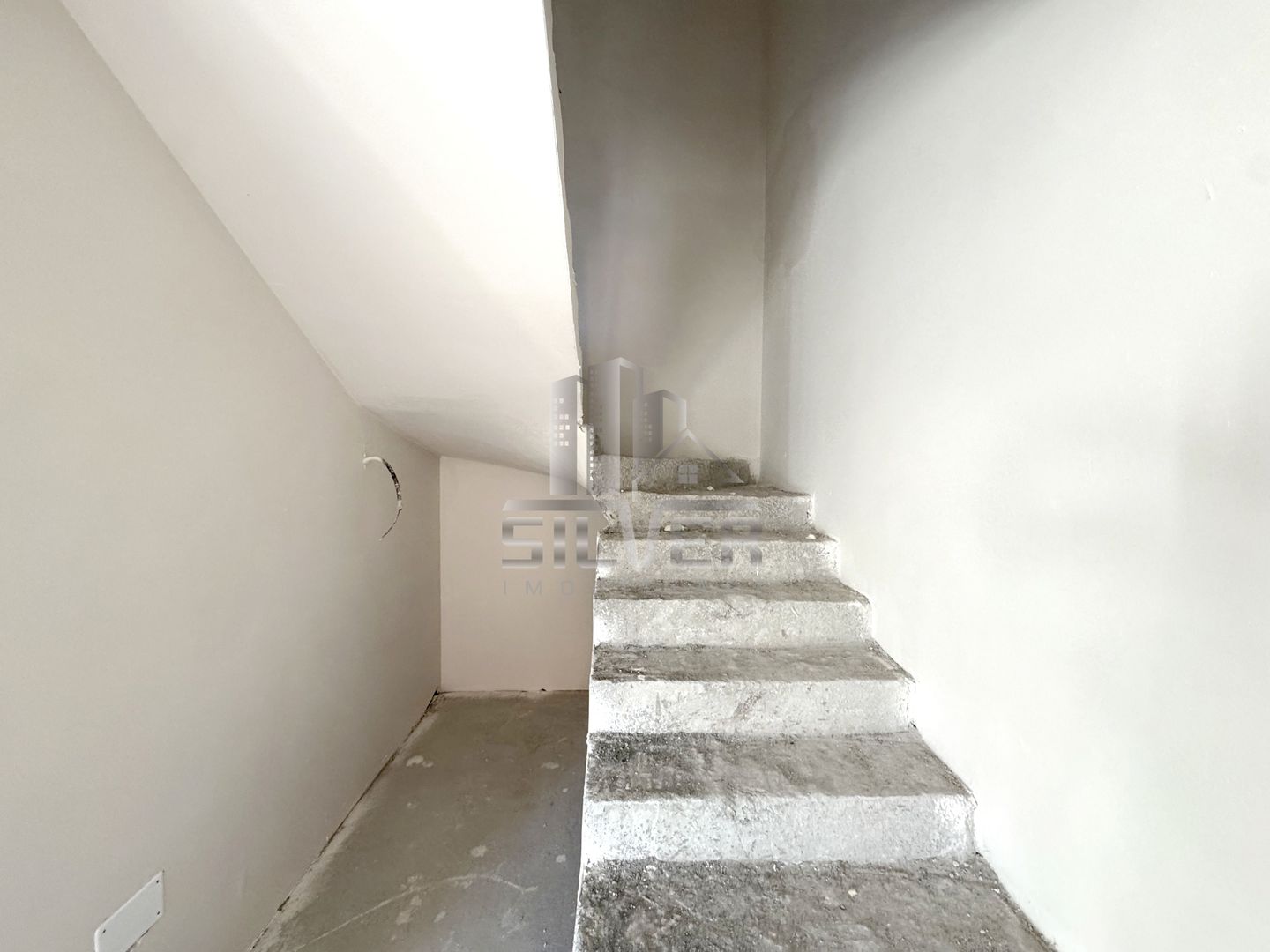 Case tip cvadruplex la 5 minute de Baza Sportiva Floresti/TVA INCLUS. - Poză 7