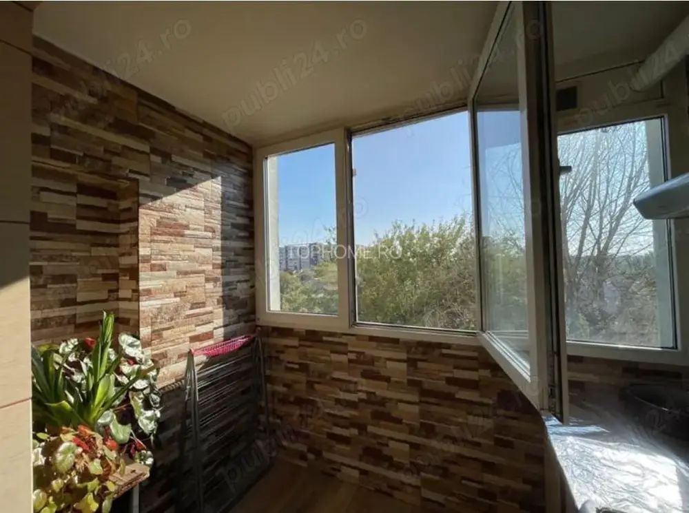 Apartament cu 3 camere, 2 băi, etaj 4/8 – Bloc reabilitat, zonă excele - Poză 1