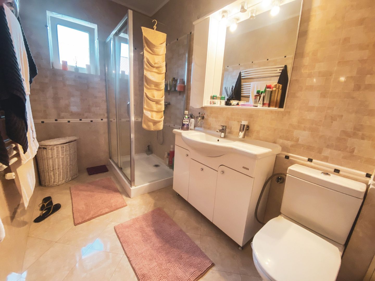 Refugiu Modern în Natură – Vilă Premium cu Design Contemporan - Poză 18