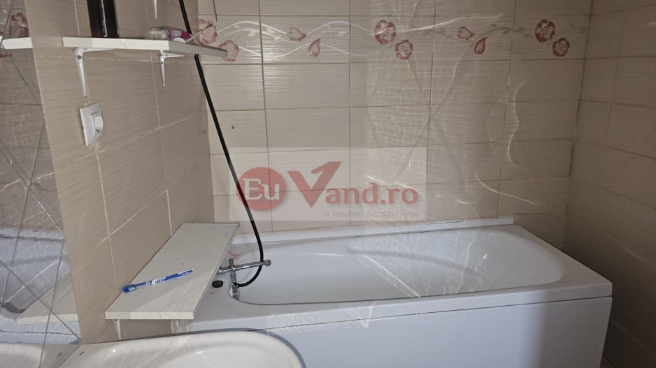 Casa 35 mp cu curte 300 mp, Micro 17 – Str. Oltului, 250 euro lunar - Poză 7