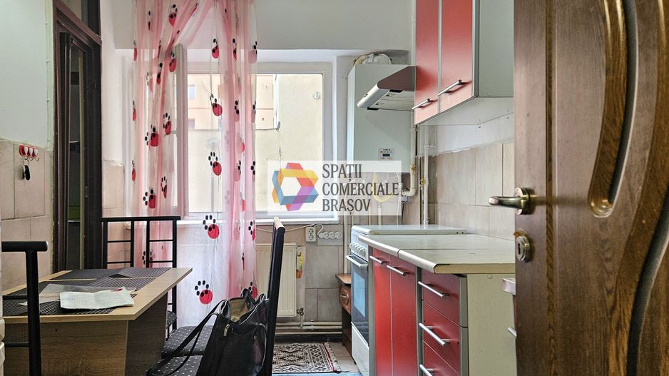Apartament cu trei camere, zona Racadau 70 mp - Poză 5