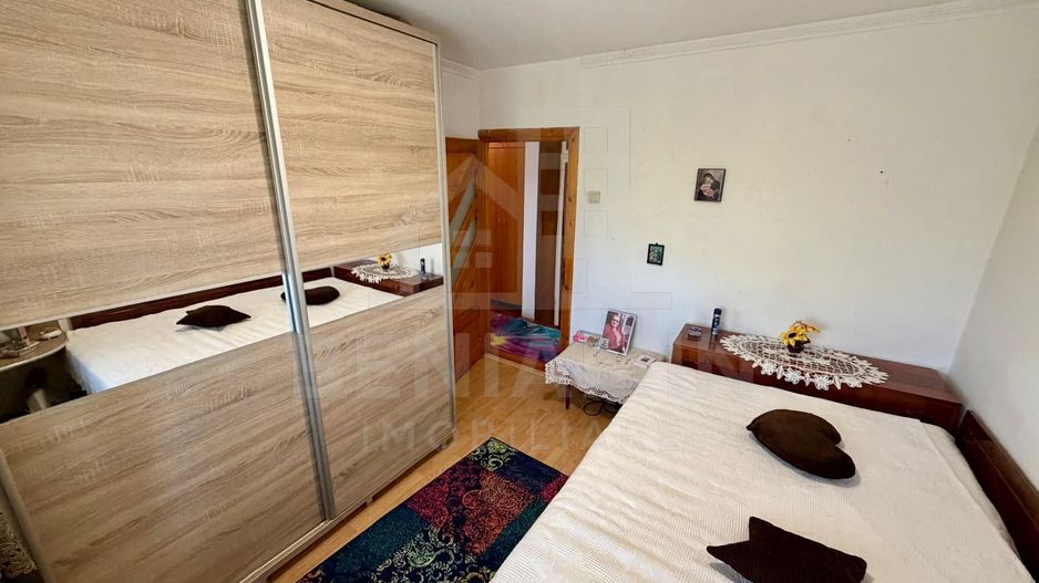 4 camere decomandate - Craiovita Noua - etaj 2 cu 2 bai - bloc 1982 - - Poză 9