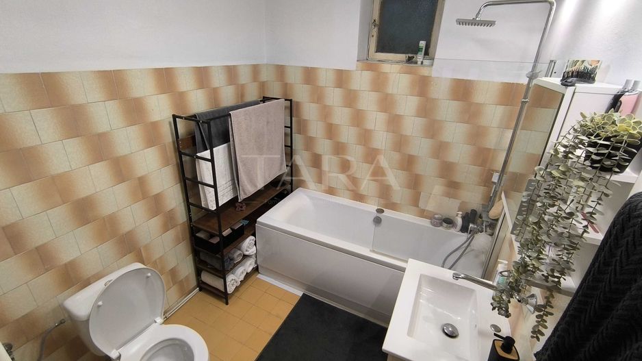 Casă cu teren în Iris - Poză 5