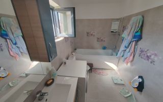 Vilă 4 camere, 2 băi, teren 488 mp, asfalt, canalizare – Bârnova - Poză 15