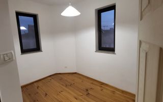 De inchiriat Apartament 5 camere - Poză 2