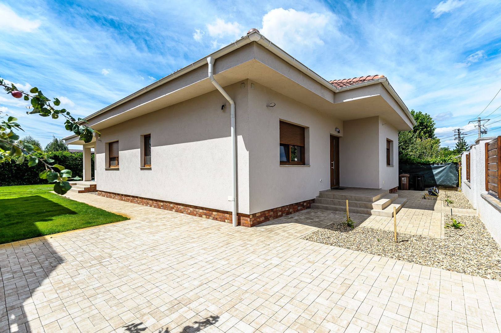 Vilă nouă superbă tip mediteranean, zona exclusivistă Tabacovici - Poză 1